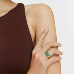 Anel carimbo banhado a ouro de 18 K sobre prata e esmalte verde TOUS MANIFESTO