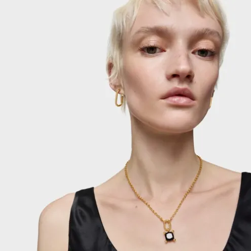 Pingente pequeno banhado a ouro de 18 K sobre prata e ónix Color Black