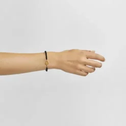 Pulseira com banho de ouro de 18 K sobre prata e ónix TOUS MANIFESTO