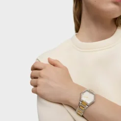 Relógio digital com bracelete em aço SS e aço IPG dourado Karat