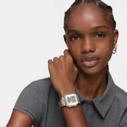 Relógio digital com bracelete em aço SS e aço IPG dourado D-BEAR